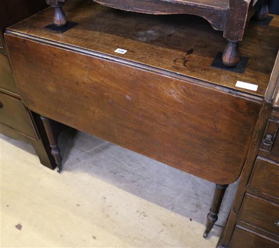 Victorian mahogany Pembroke table, fitted one drawers, on turned legs